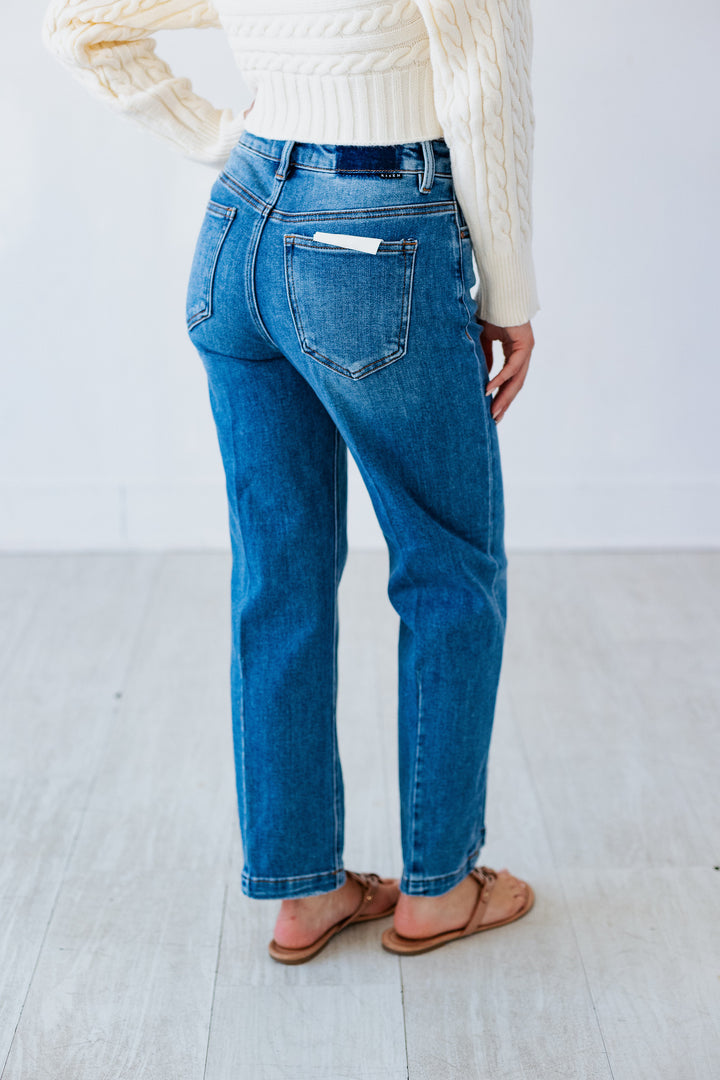 RISEN: HIGHRISE BOYFRIEND TAPER JEAN