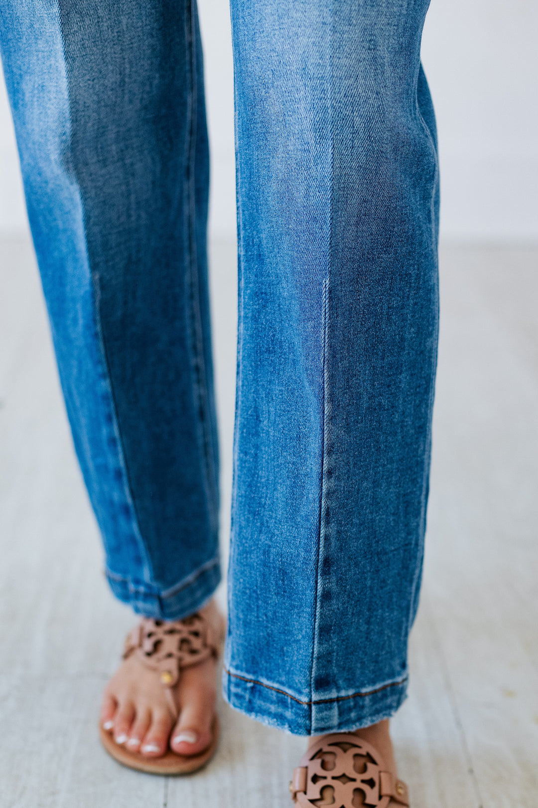 RISEN: HIGHRISE BOYFRIEND TAPER JEAN