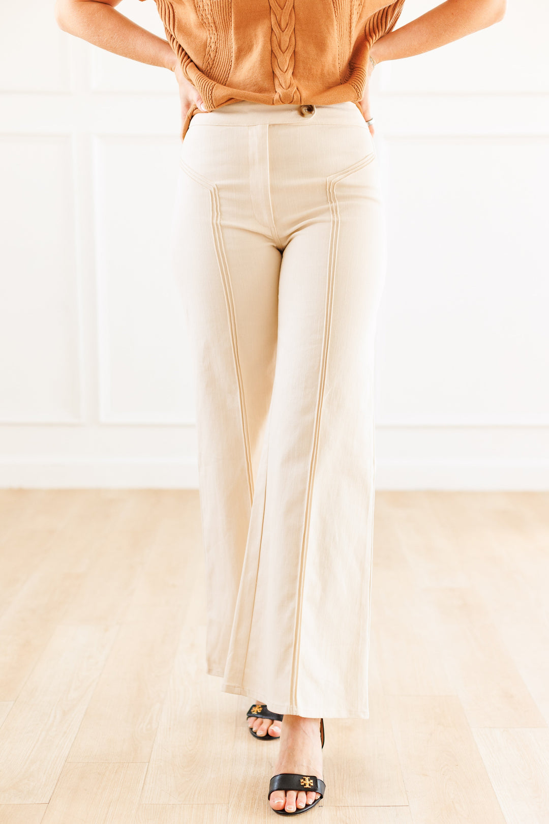 PLEATED FRONT WIDE LEG JEAN - ECRU