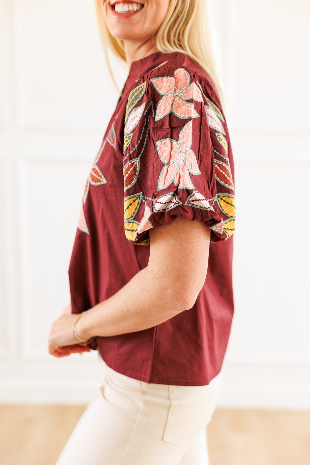 PUFF SLEEVE FLORAL EMBROIDERED BLOUSE
