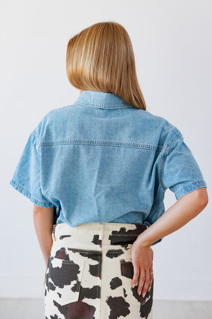 LIGHT DENIM HALF SLEEVE SHIRT
