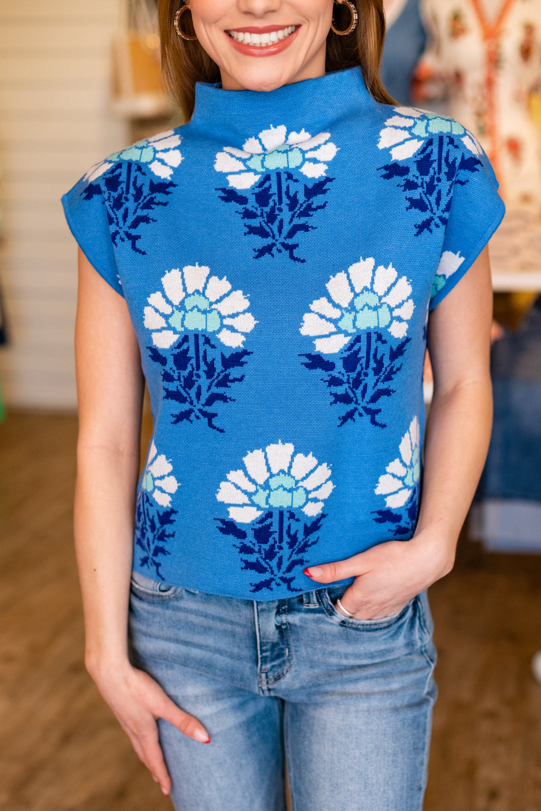 BLUE BLOCK PRINT SLEEVELESS SWEATER