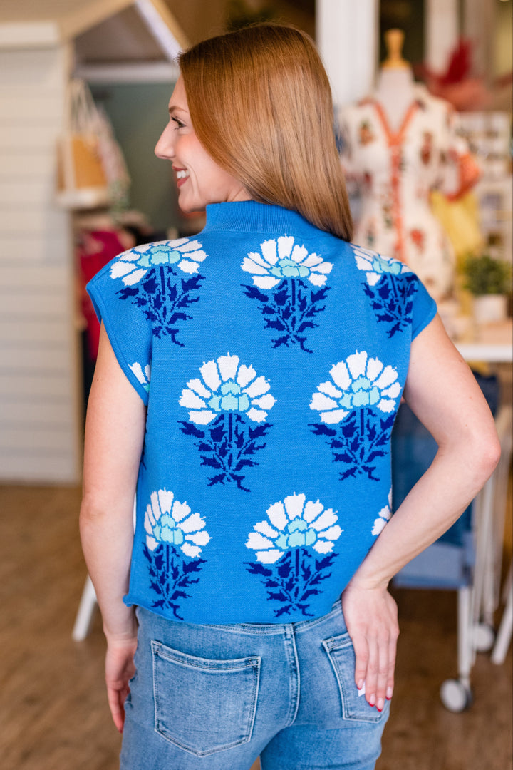 BLUE BLOCK PRINT SLEEVELESS SWEATER