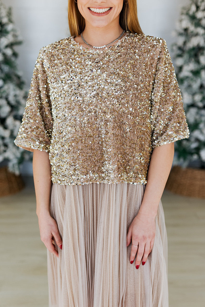 GOLDEN SPOTLIGHT SEQUIN TOP
