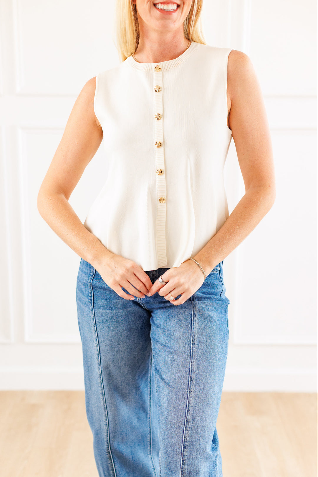 IVORY KNIT TOP W/ GOLD BUTTONS