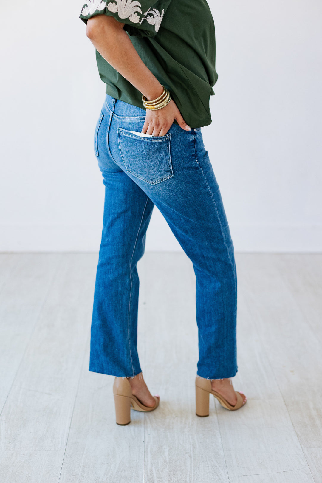 RISEN: MEDIUM DENIM HIGHRISE CROP STRAIGHT JEAN
