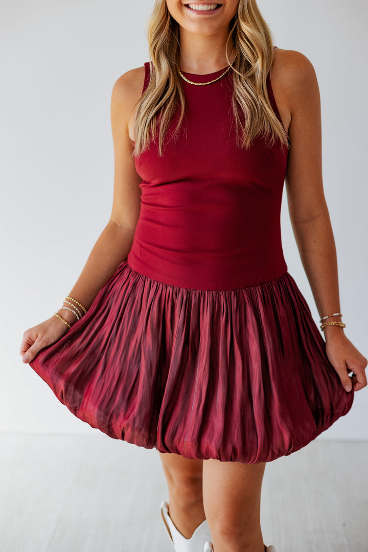 BURGUNDY BUBBLE HEM MINI DRESS