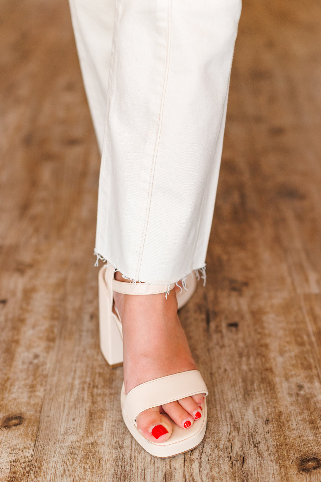 PINTUCK ANKLE BOOTCUT JEAN- NATURAL