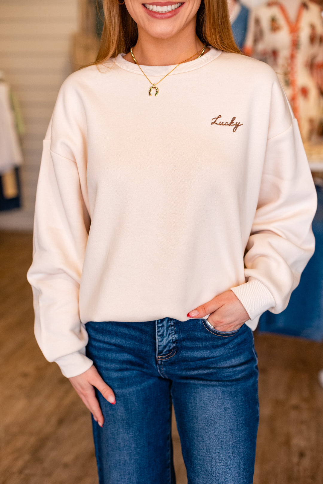 LUCKY COWGIRL EMBROIDERED CREWNECK
