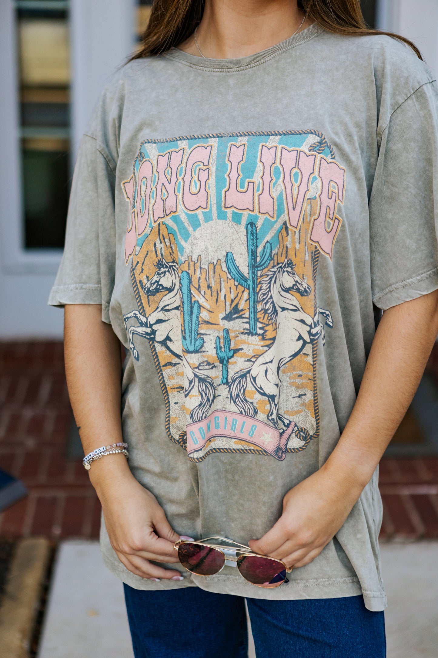 LONG LIVE COWGIRLS GRAPHIC TEE