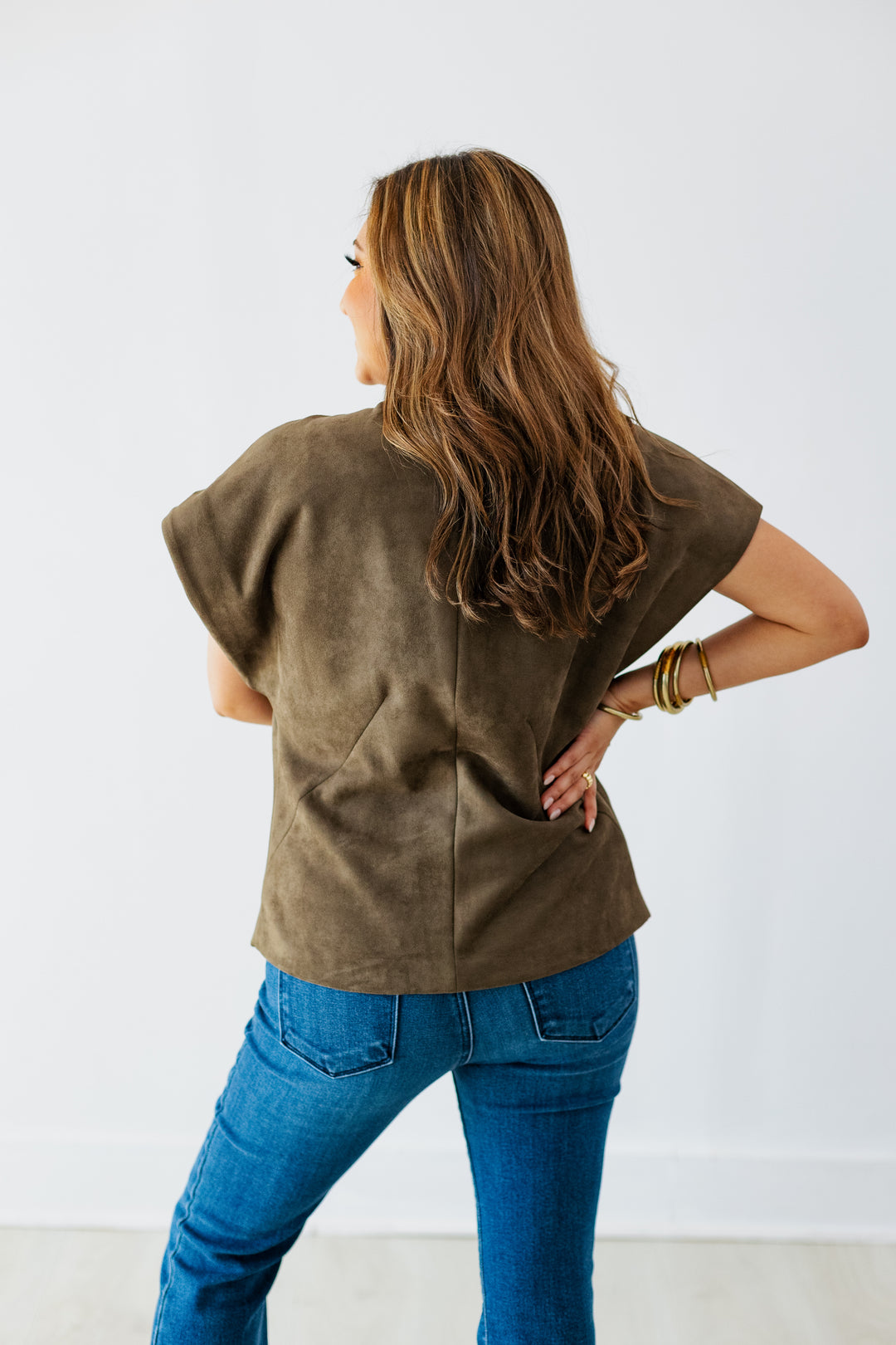 OLIVE SUEDE VEST WITH PEARL BUTTON