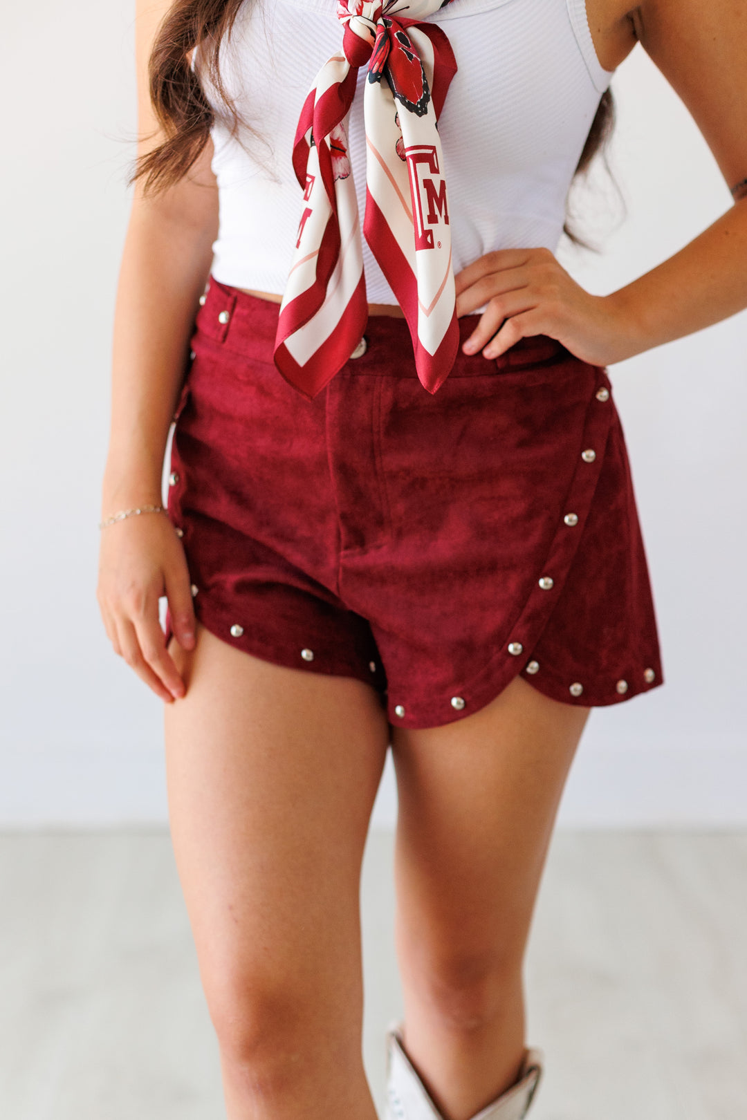 WINE STUDDED SUEDE SHORT