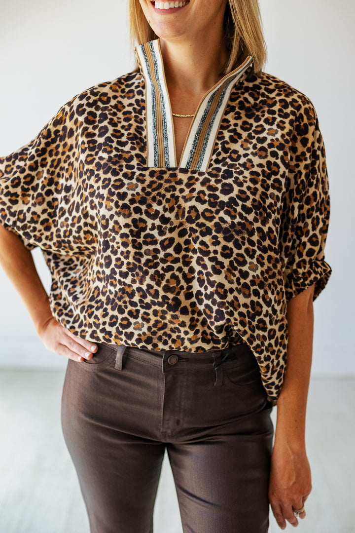 CAMEL LEOPARD HIGHNECK BLOUSE