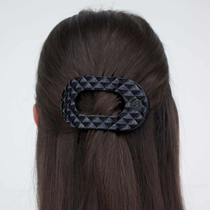 TELETIES: QUILTED MEDIUM FLAT ROUND CLIP- JET BLACK