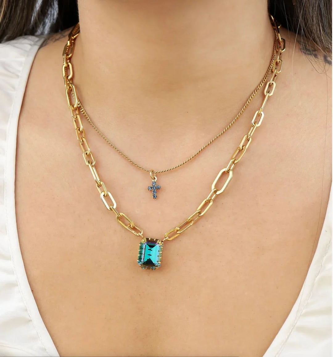 TOVA: MINI CROSS NECKLACE -AMETHYST
