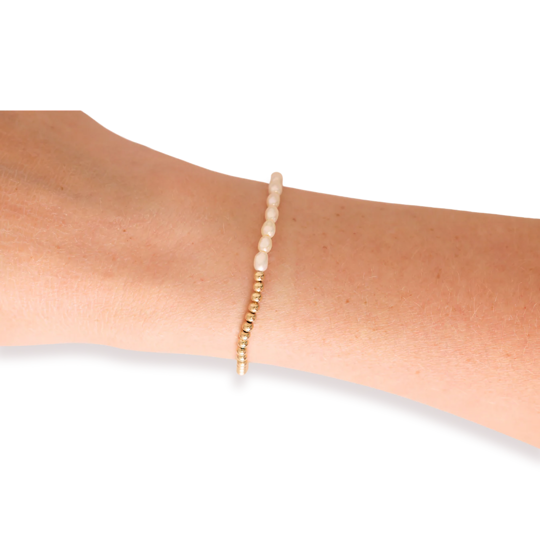 BEADED BLONDES: HANNAH PEARL BRACELET- GOLD