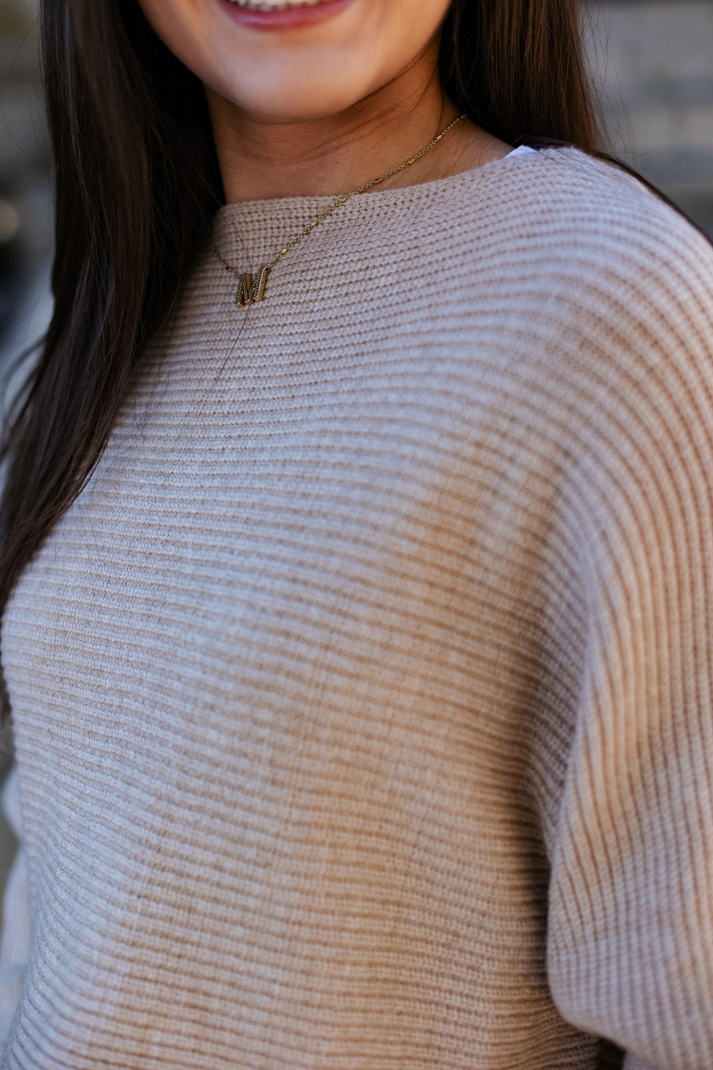 CRISS CROSS SWEATER TAUPE