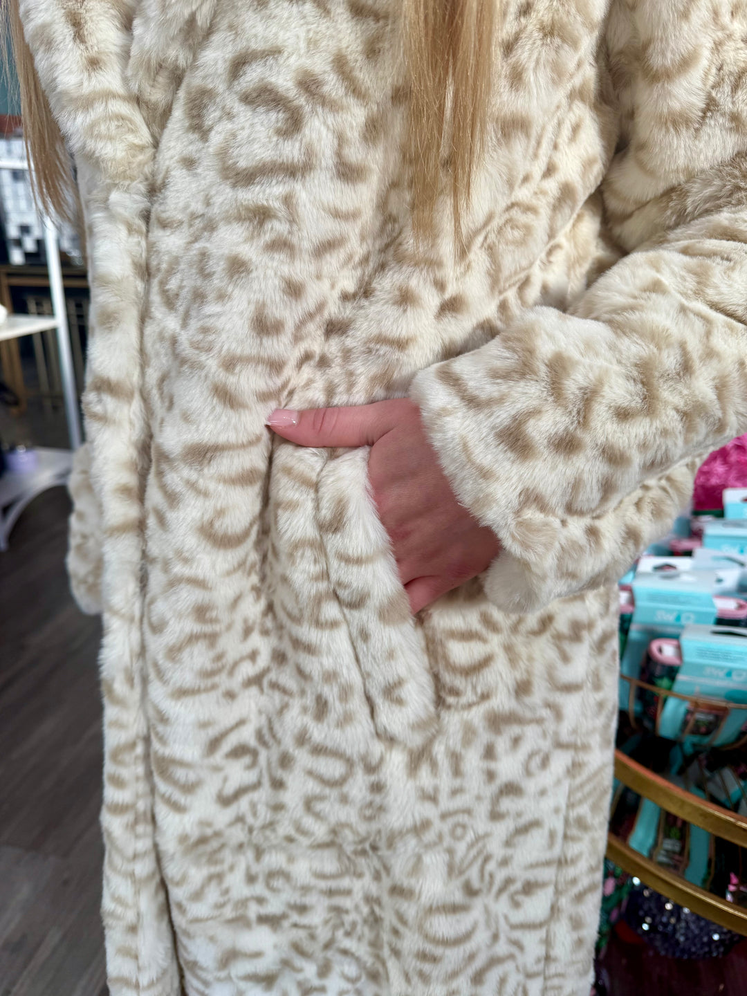 CREAM LEOPARD FAUX FUR COAT