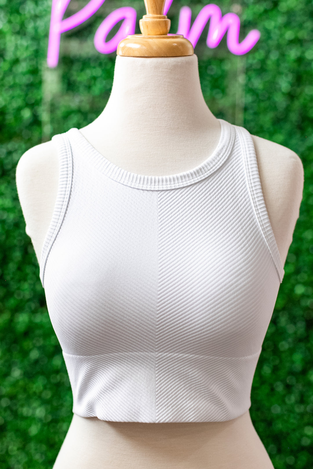 HIGH NECK CHEVRON: WHITE