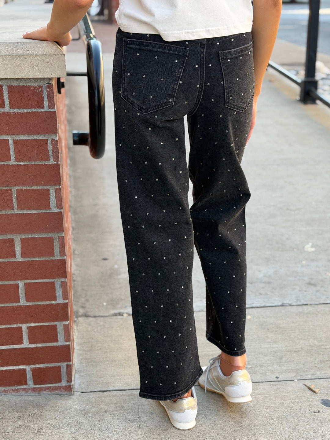 BLACK HIGHRISE RHINESTONE VINTAGE STRAIGHT JEAN