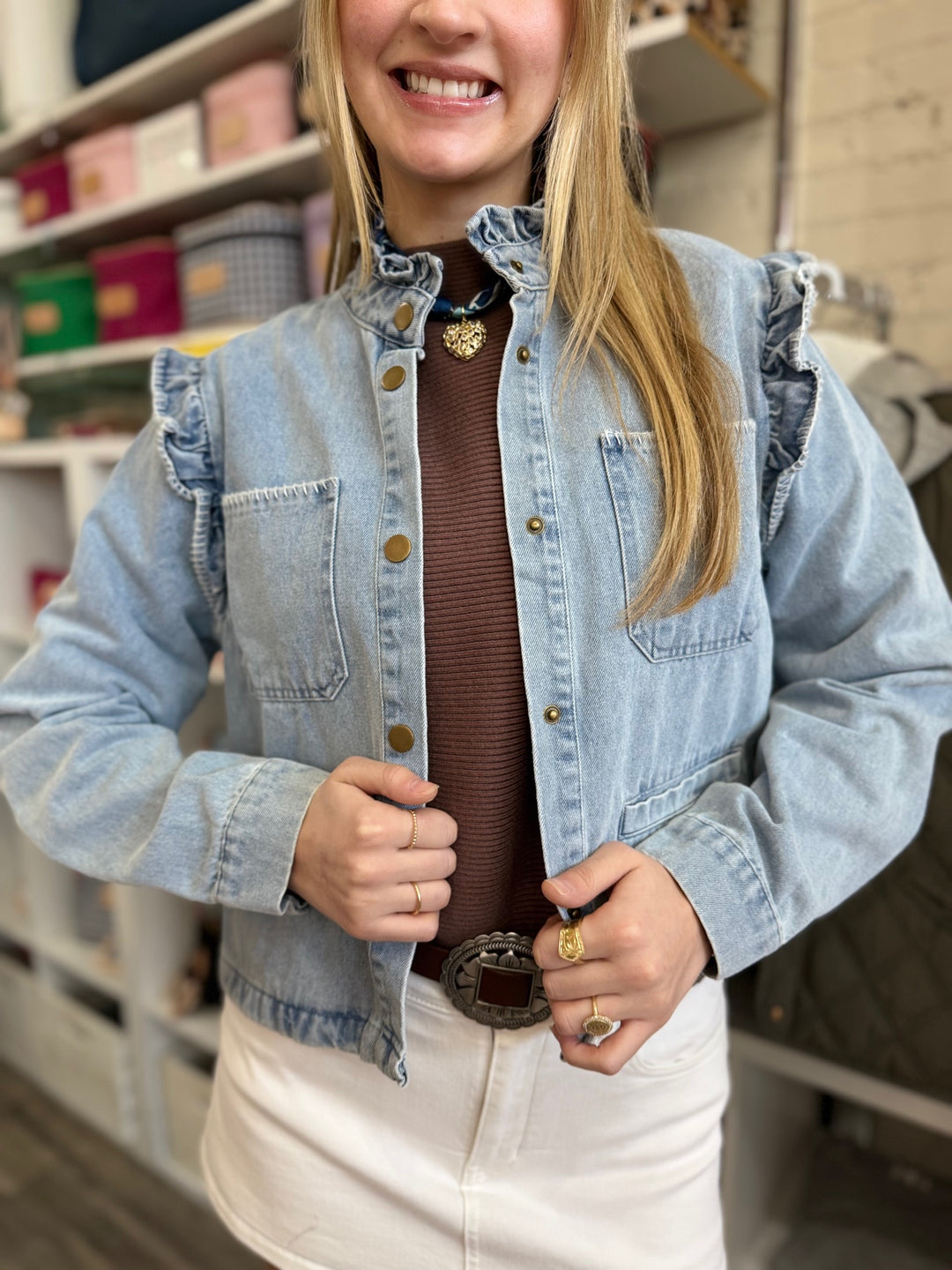 STITCH DETAIL LIGHT DENIM JACKET