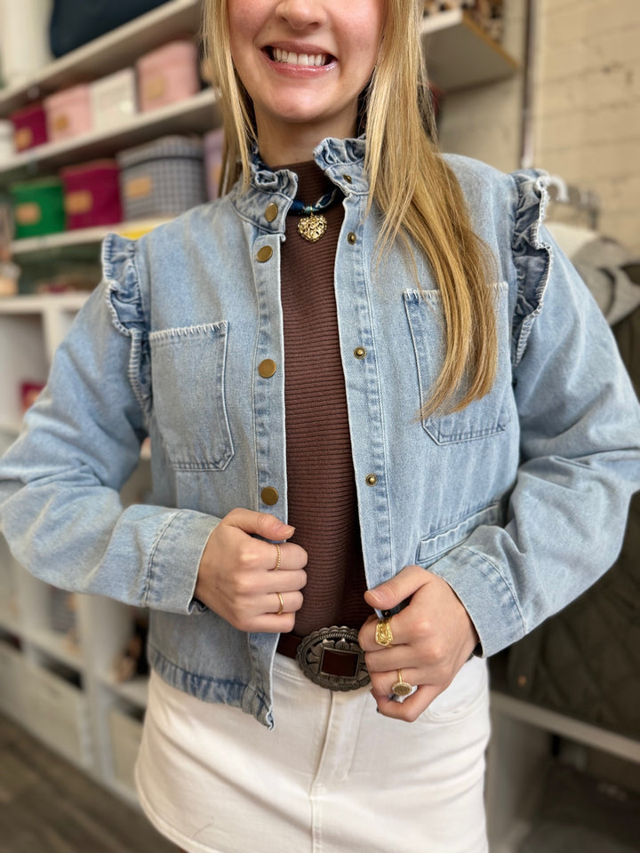 STITCH DETAIL LIGHT DENIM JACKET