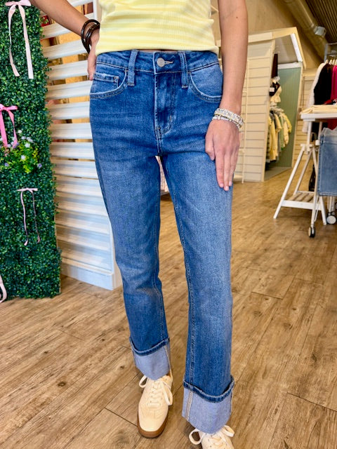 HIGHRISE CUFFED ANKLE STRAIGHT LEG JEAN