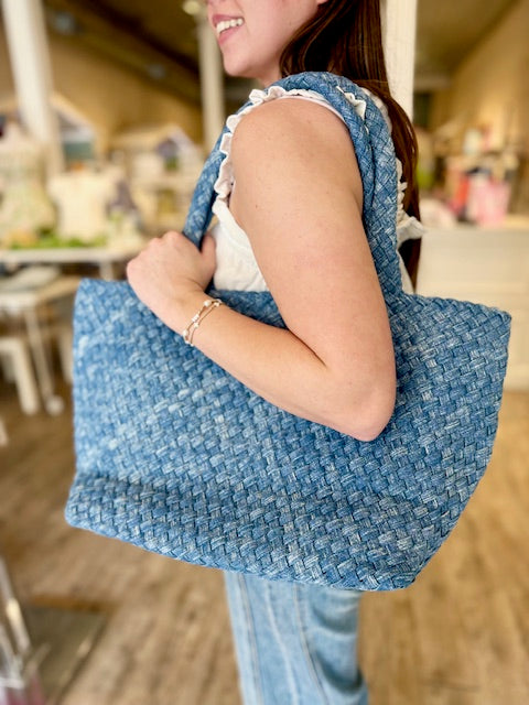 LIGHT DENIM WOVEN TOTE BAG