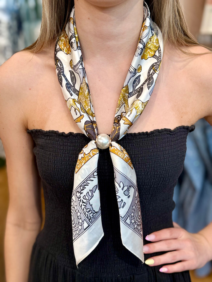 PEARL MAGNETIC SCARF - STALLIONS &amp; BANDANA
