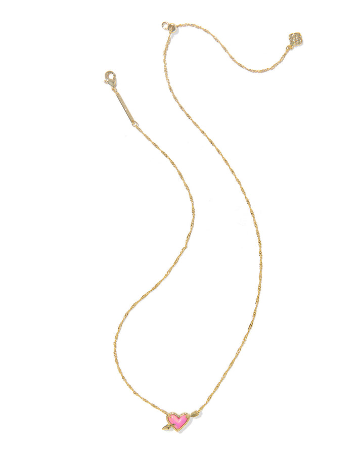 KENDRA SCOTT: ARI HEART ARROW PENDANT- GOLD