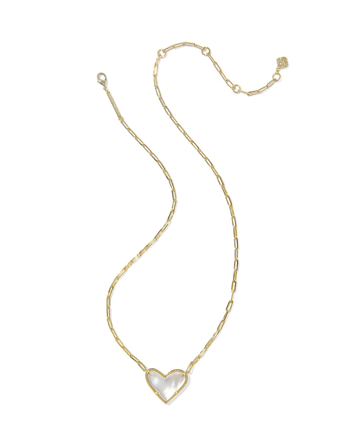KENDRA SCOTT: ARI HEART STATEMENT NECKLACE-GOLD