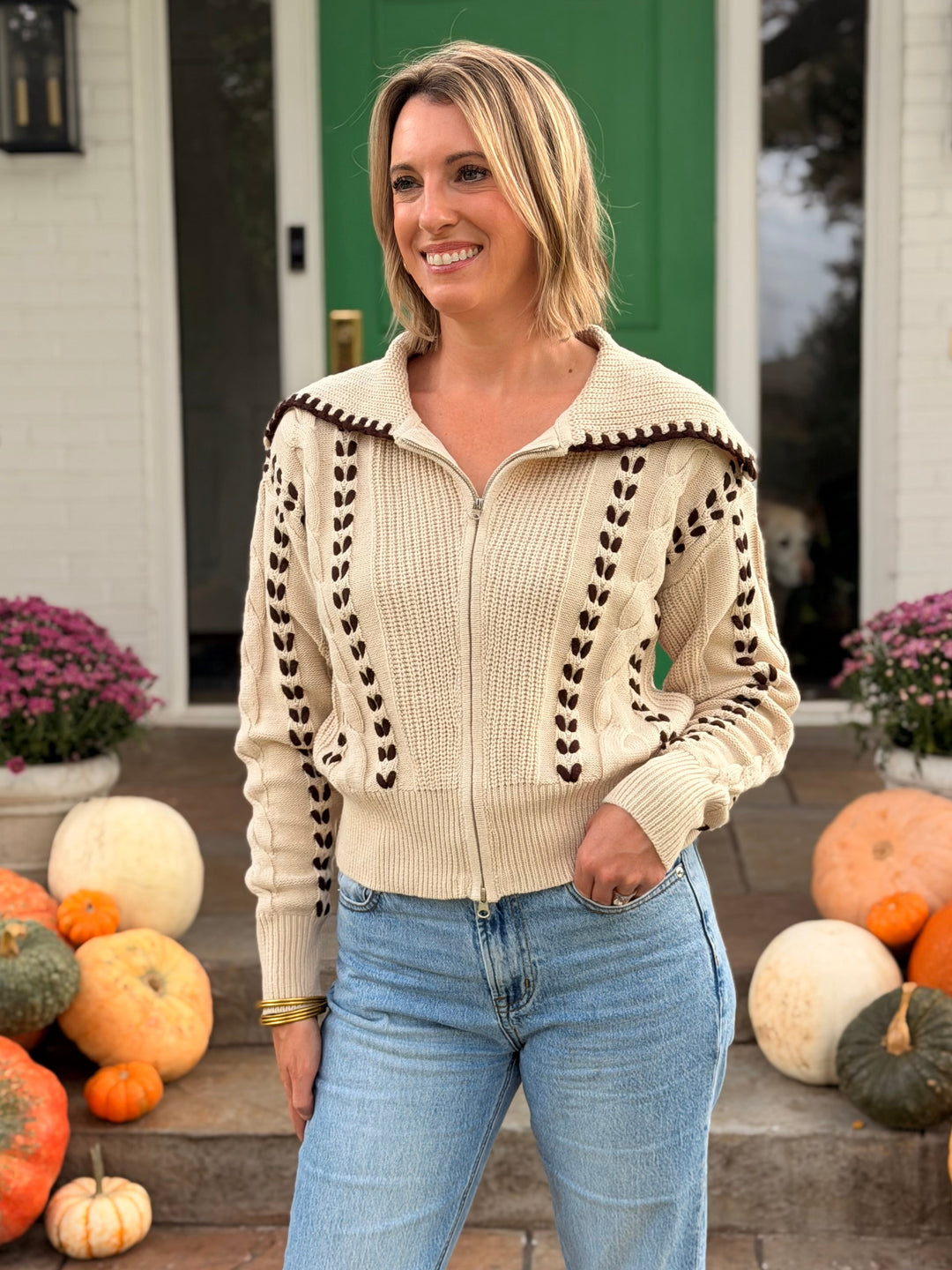 CONTRAST STITCH CABLE KNIT ZIP UP CARDIGAN