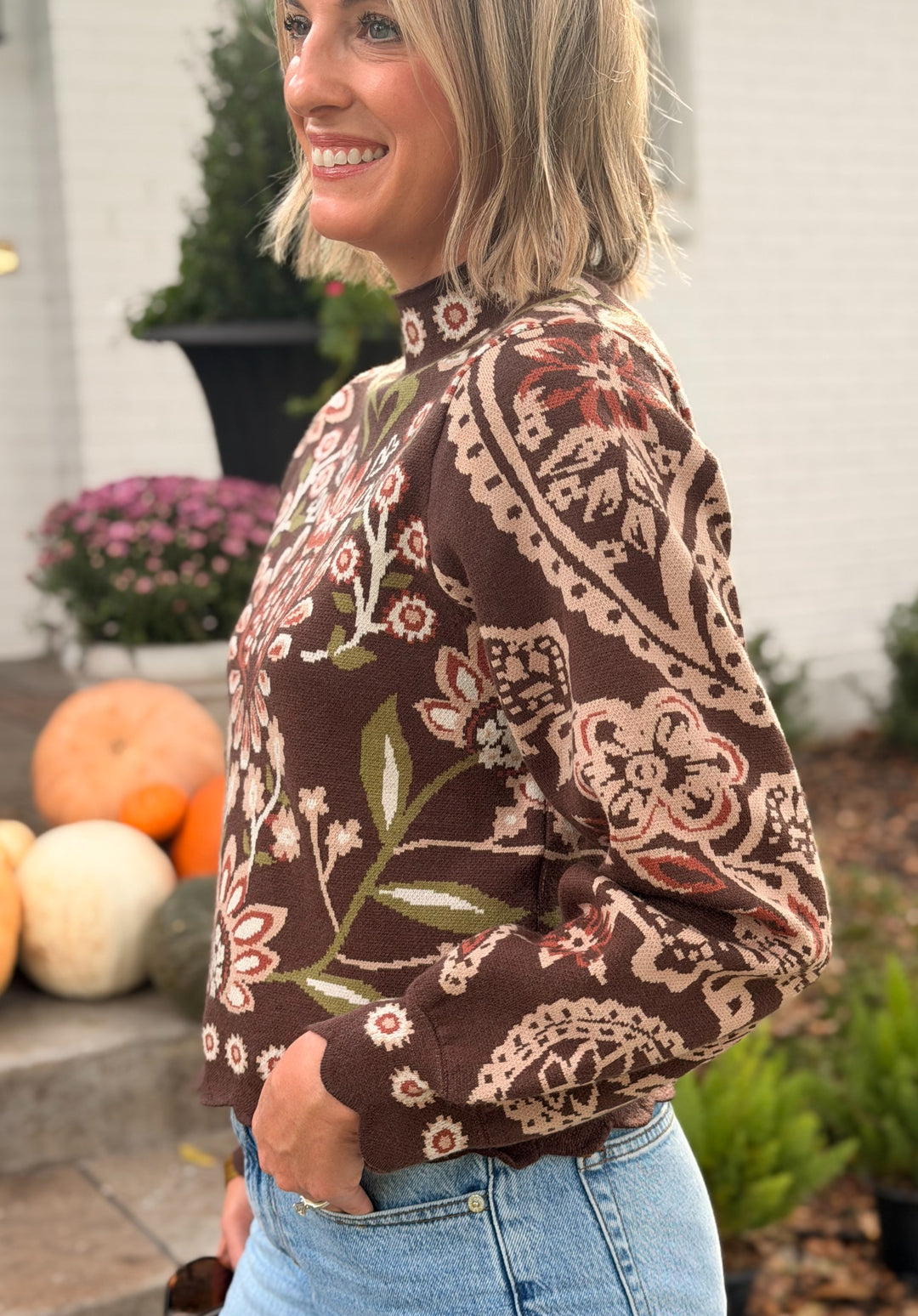 CHOCOLATE PRINT SCALLOP TRIM SWEATER