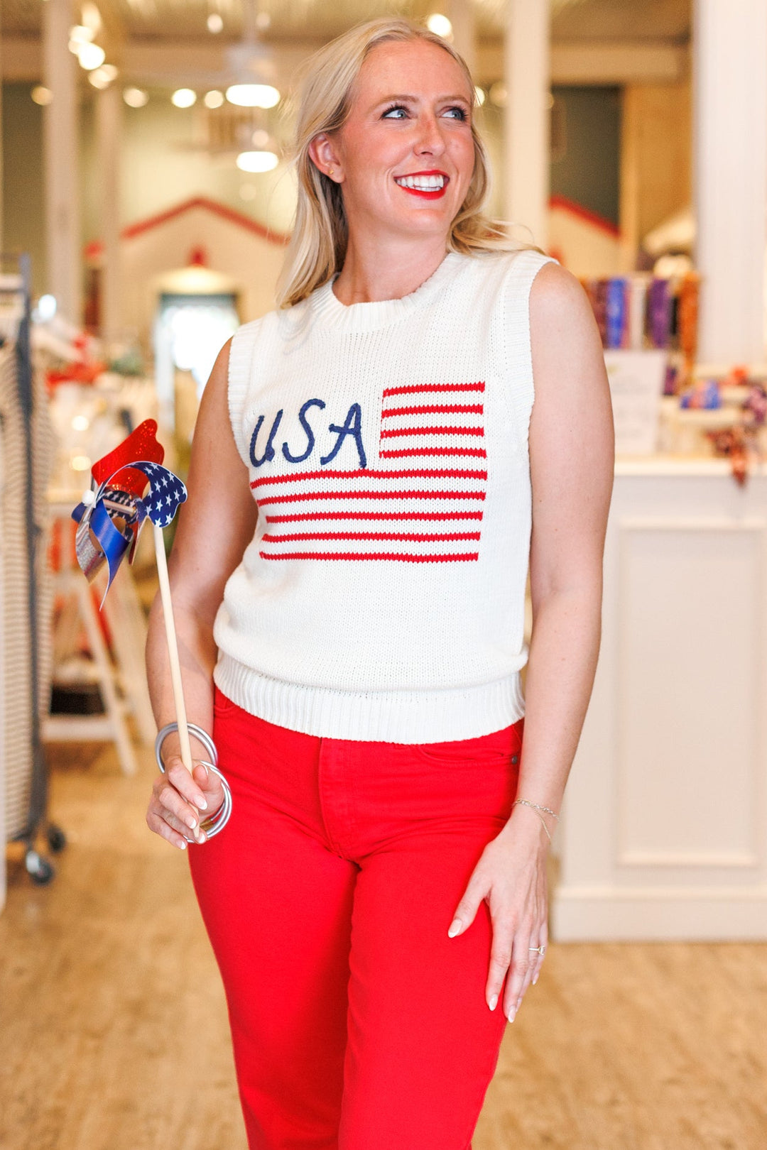 USA FLAG SLEEVELESS SWEATER