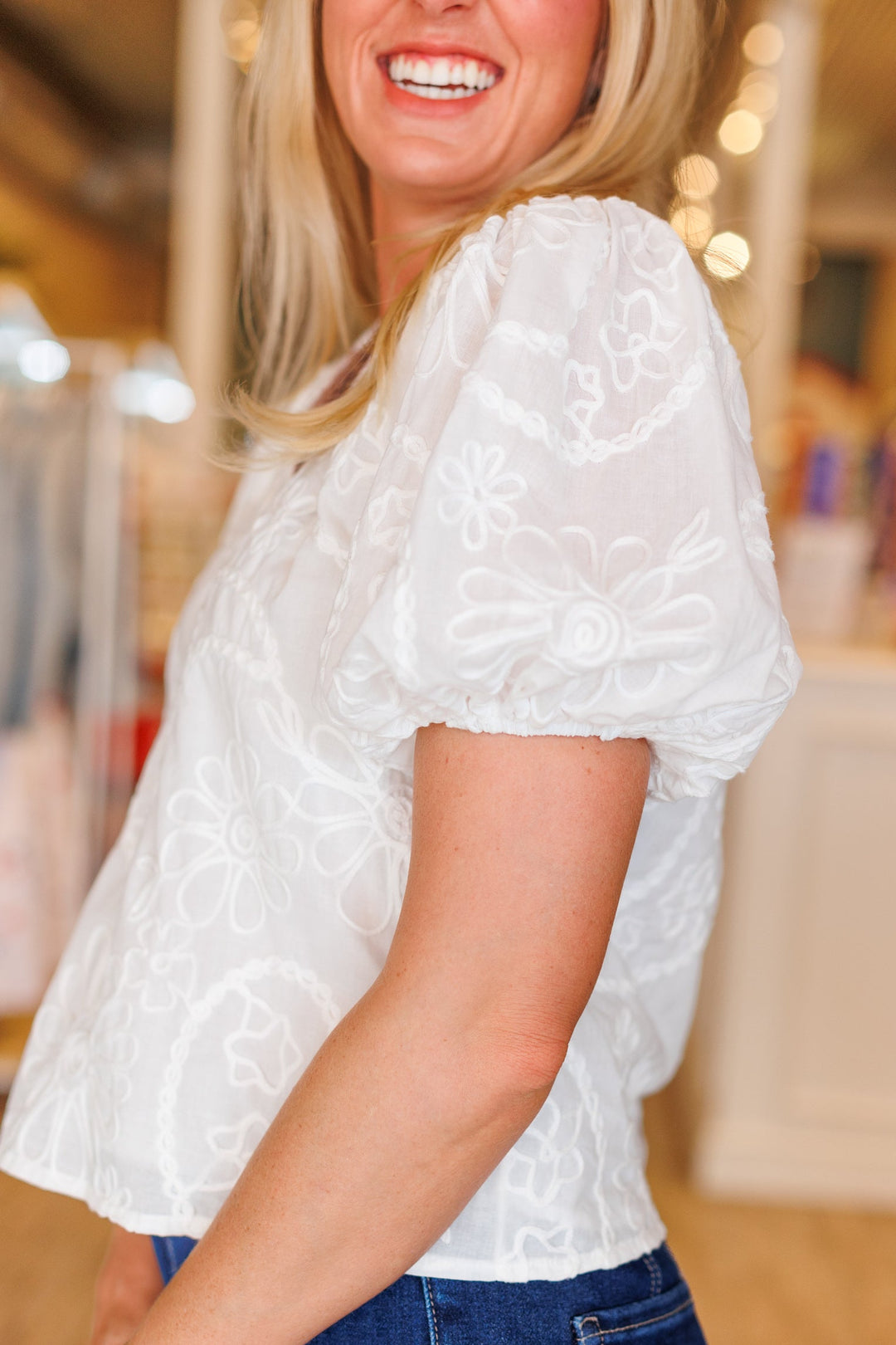 WHITE FLORAL EMBROIDERED BLOUSE
