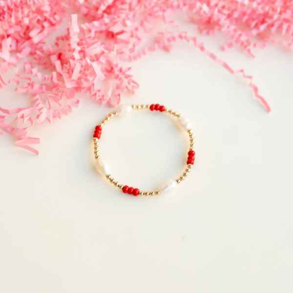 PEARL POPPI BRACELET: CRIMSON