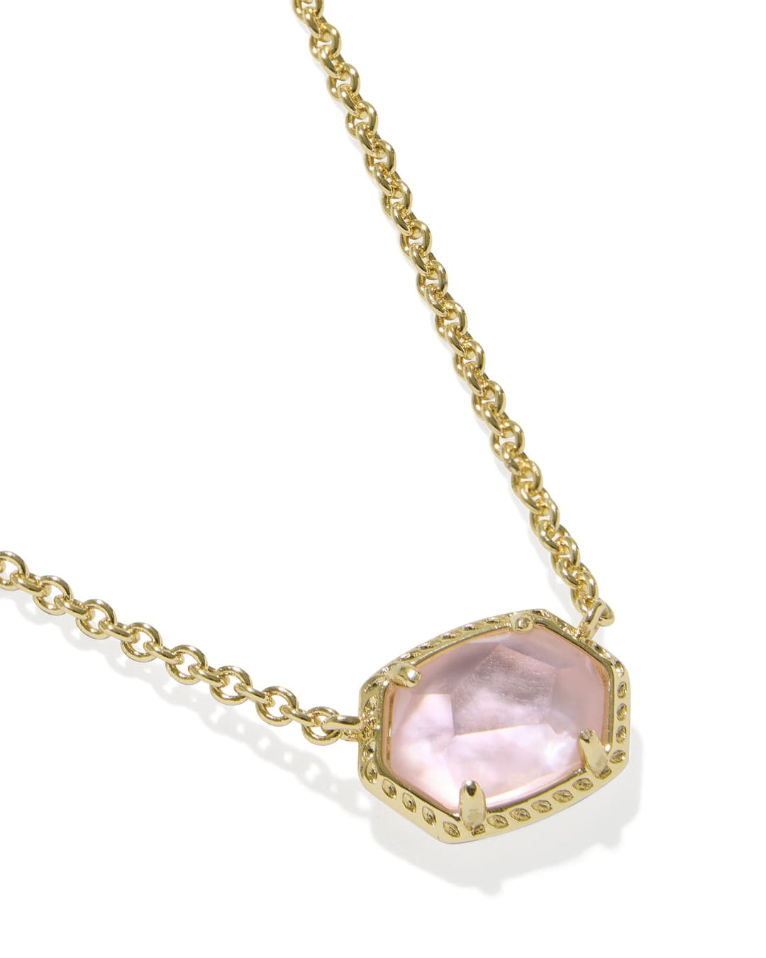 KENDRA SCOTT: DAPHNE GOLD FRAME SHORT PENDANT NECKLACE: LIGHT PINK MOTHER-OF-PEARL