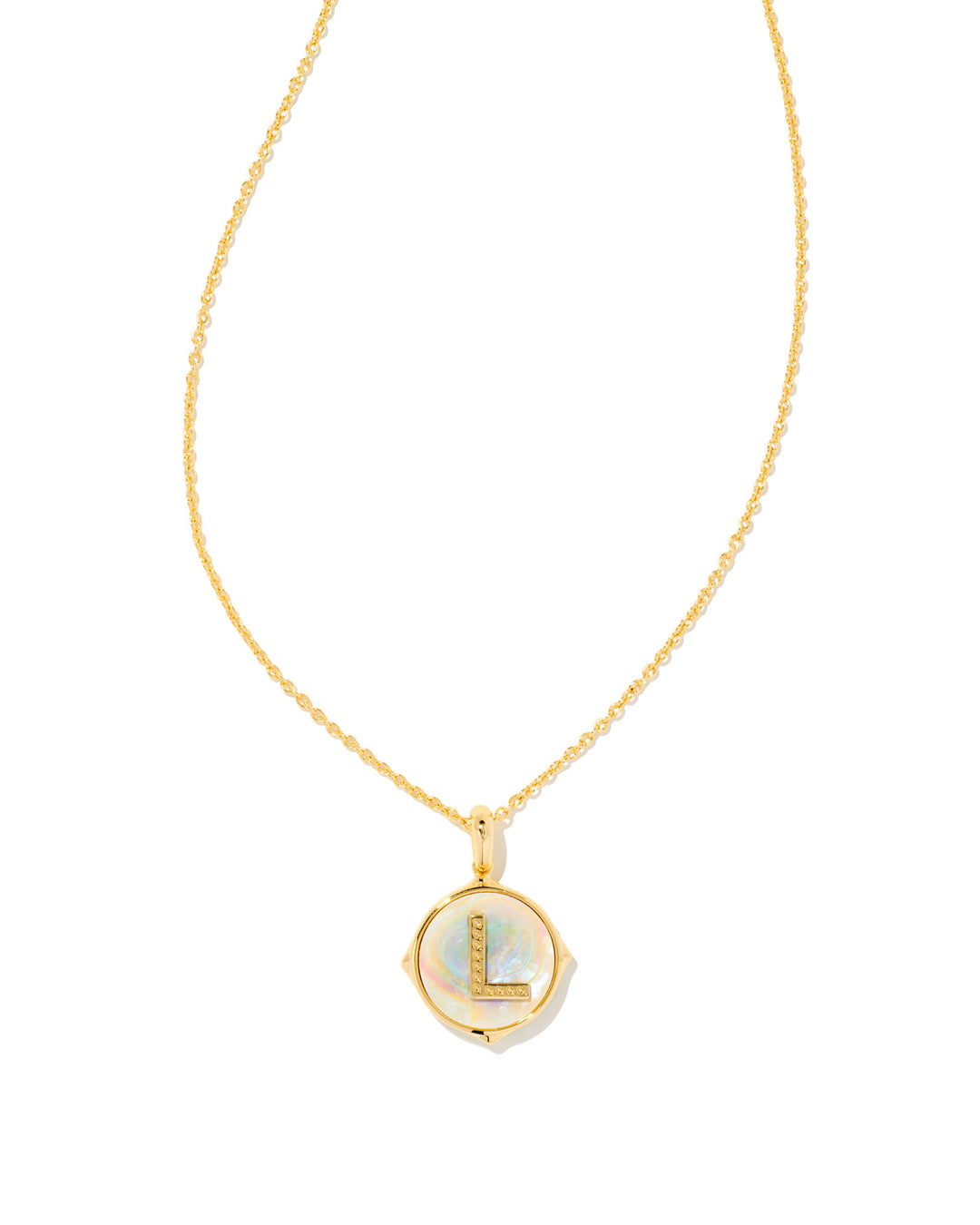 KENDRA SCOTT: Letter Disc Pendant Necklace in Gold/Iridescent Abalone